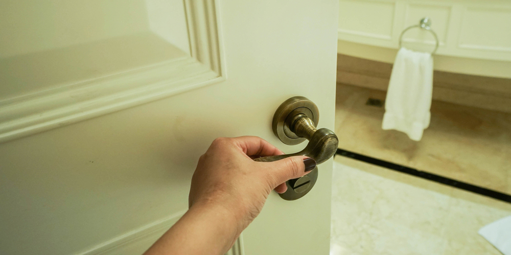 bathroom door hardware