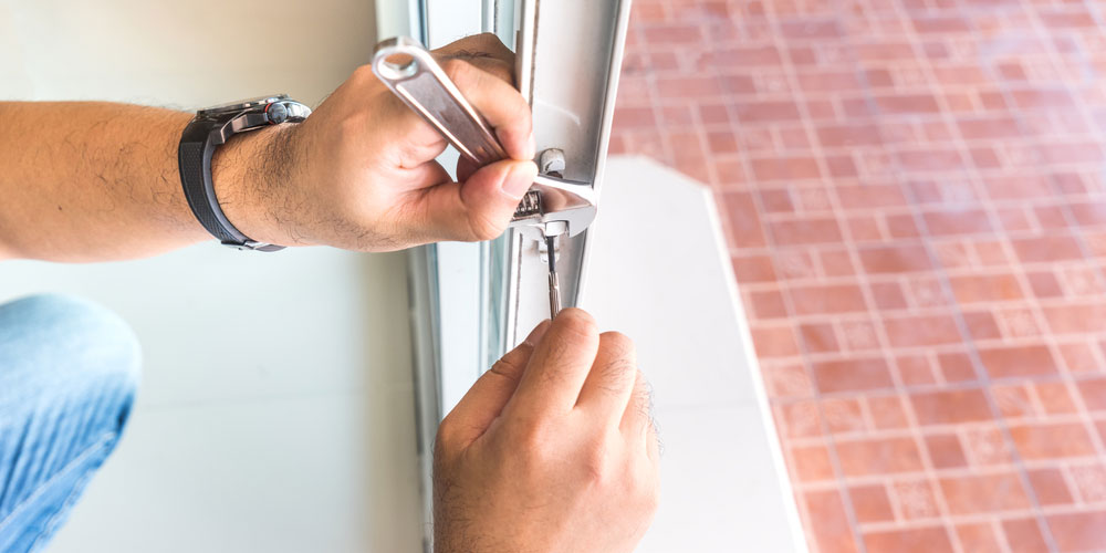 4-easy-ways-to-fix-sliding-door-locks