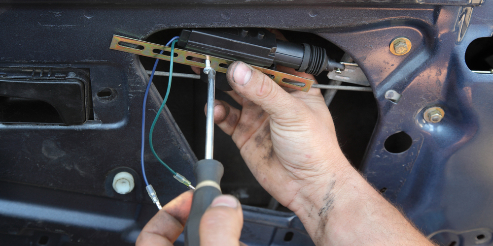 How Much Does It Cost To Repair Or Replace Your Car Door Lock